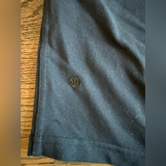 Lululemon Black Shorts Size 32 - Picture 5 of 7